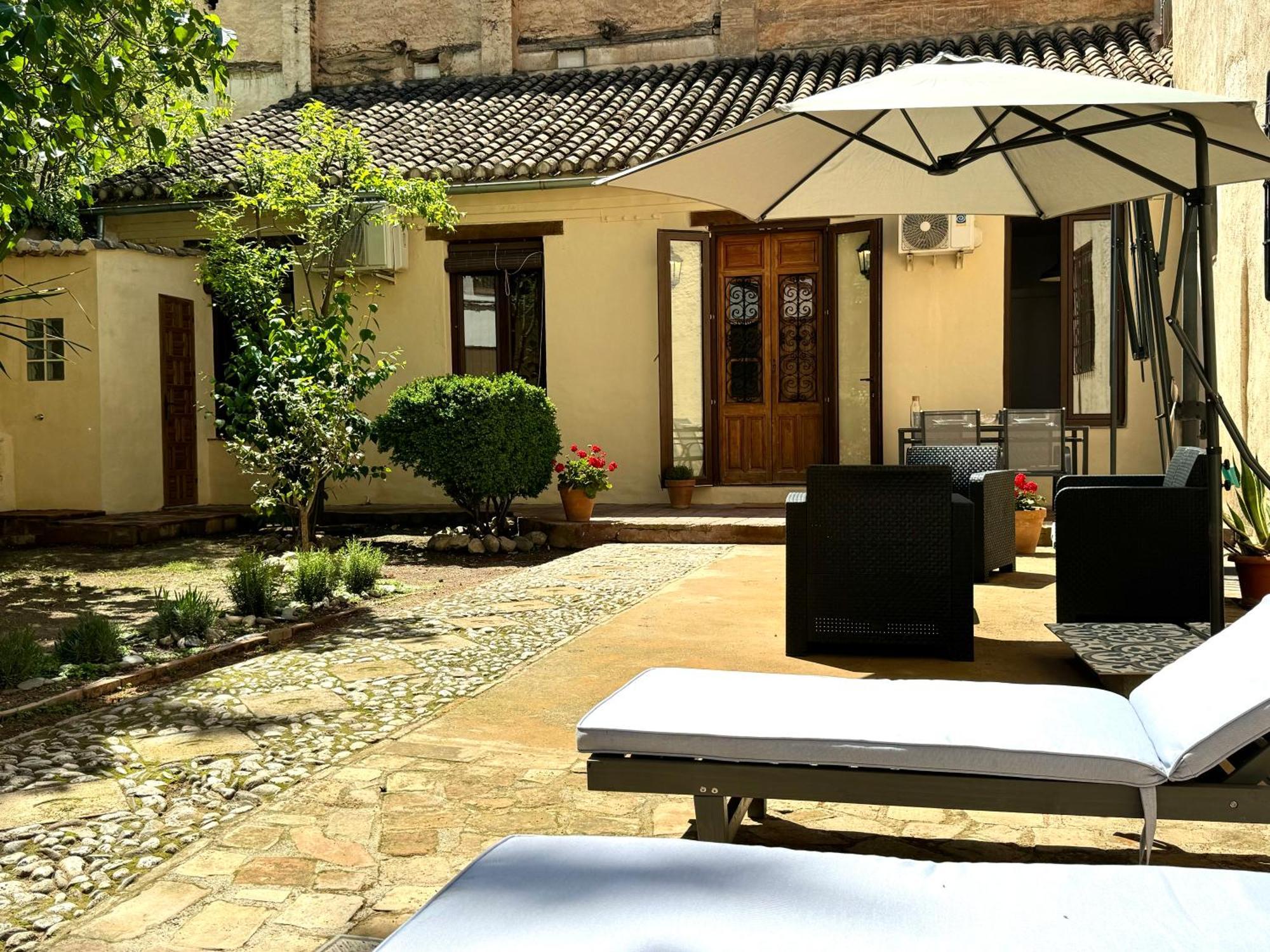 Casa Junto A La Alhambra Con Vistas Y Jardin Privado